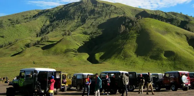 Bromo & Madakaripura Explorer
